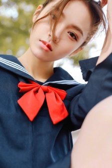 强 暴 疼 哭 处 女 身子视频