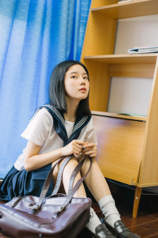 男JI大巴进入女人的直播